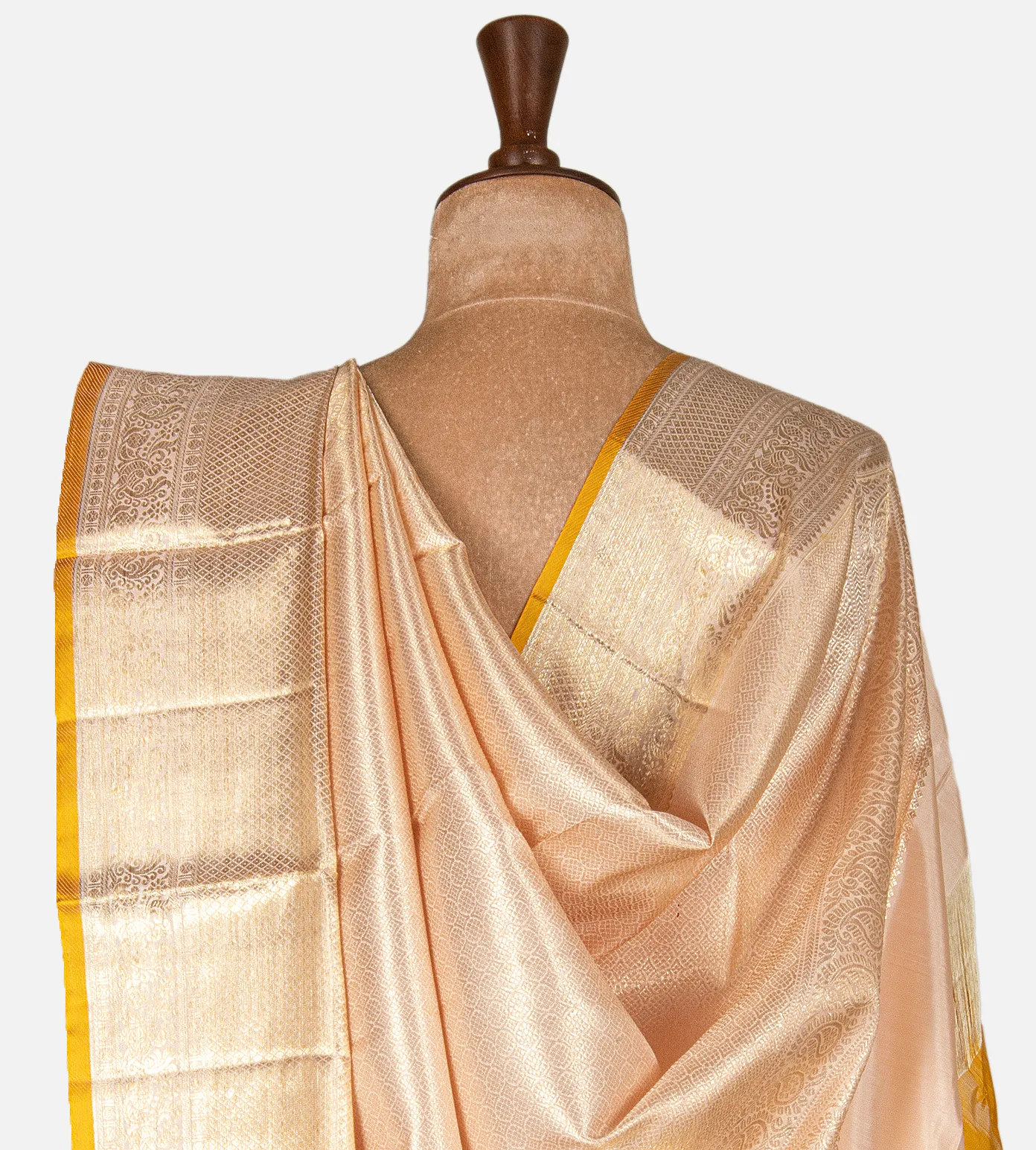 creme-kanchipuram-silk-saree-d11134958-c