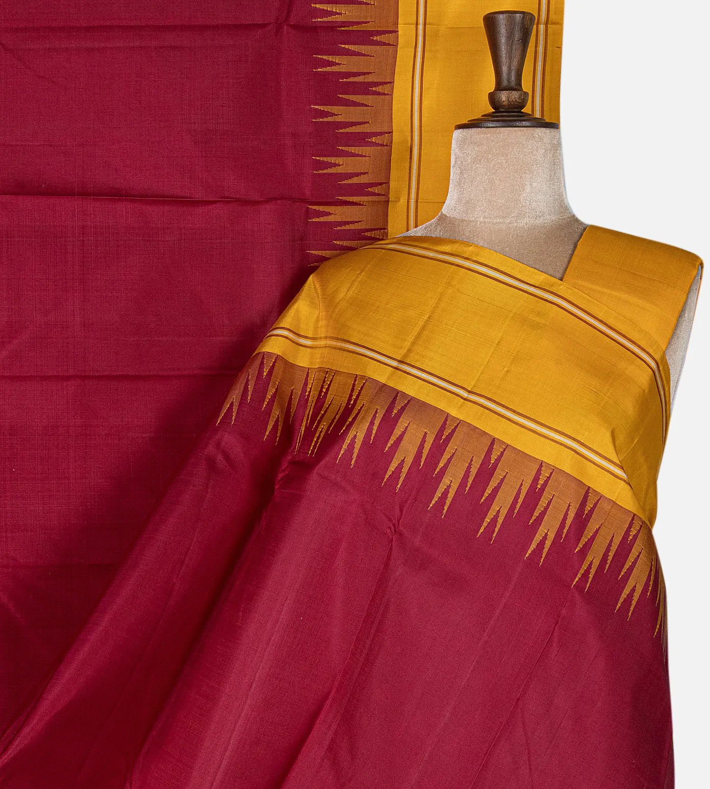 crimson-red-kanchipuram-silk-saree-d12141541-a