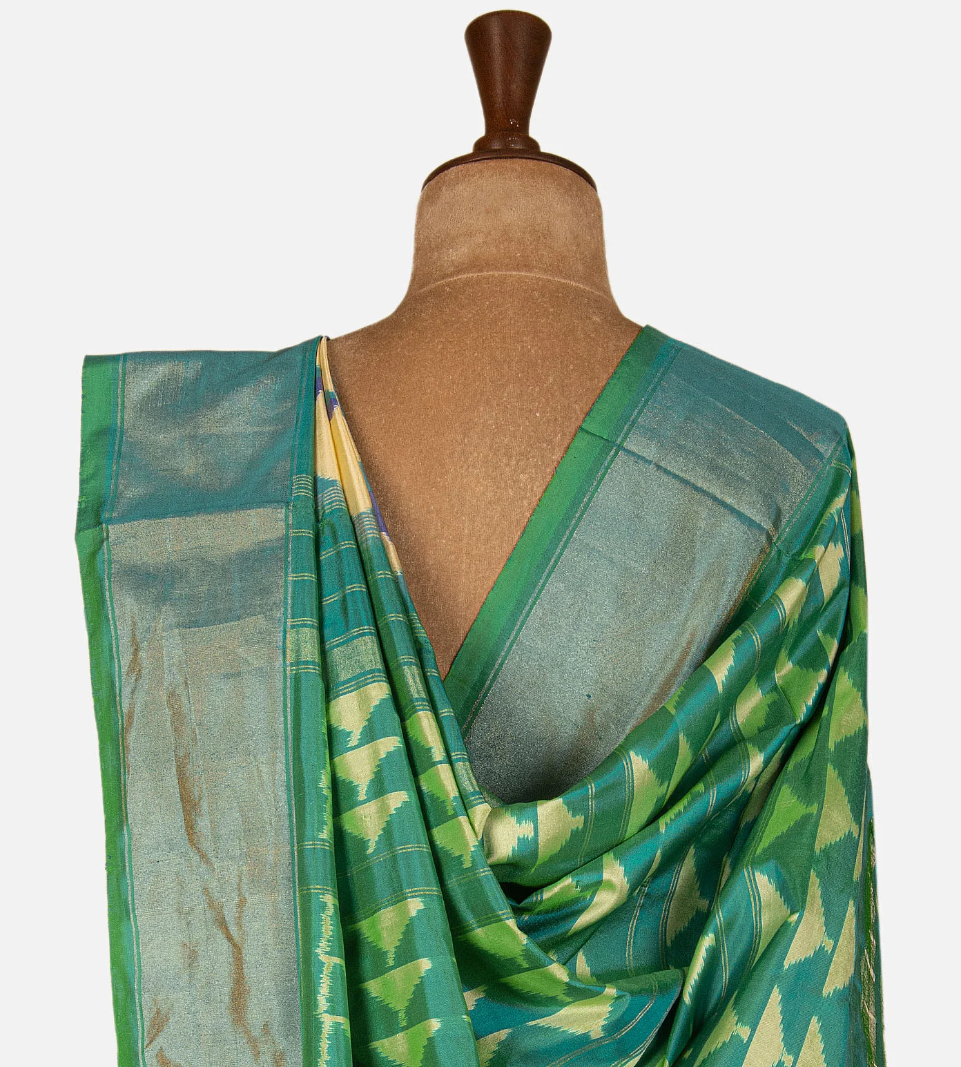 light-yellow-ikkat-silk-saree-e01144839-c