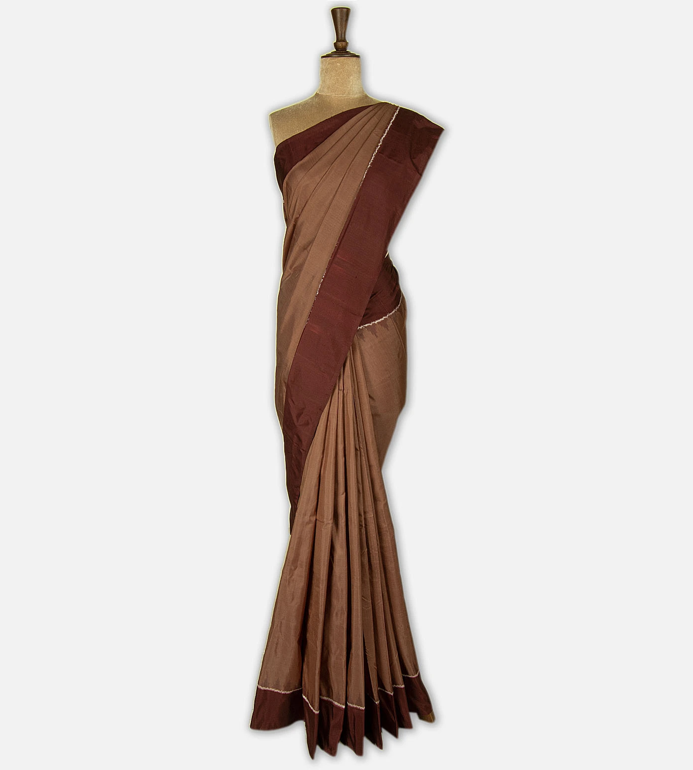 brown-ikkat-silk-saree-e01144838-b