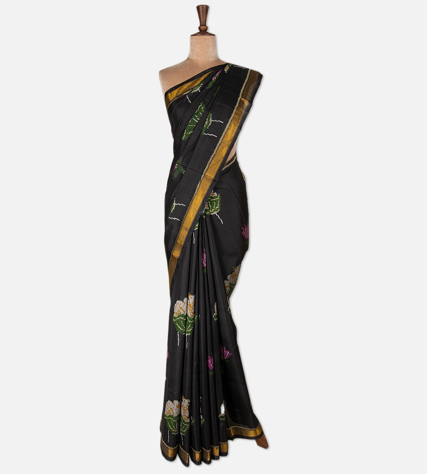 black-patola-silk-saree-d09126371-b
