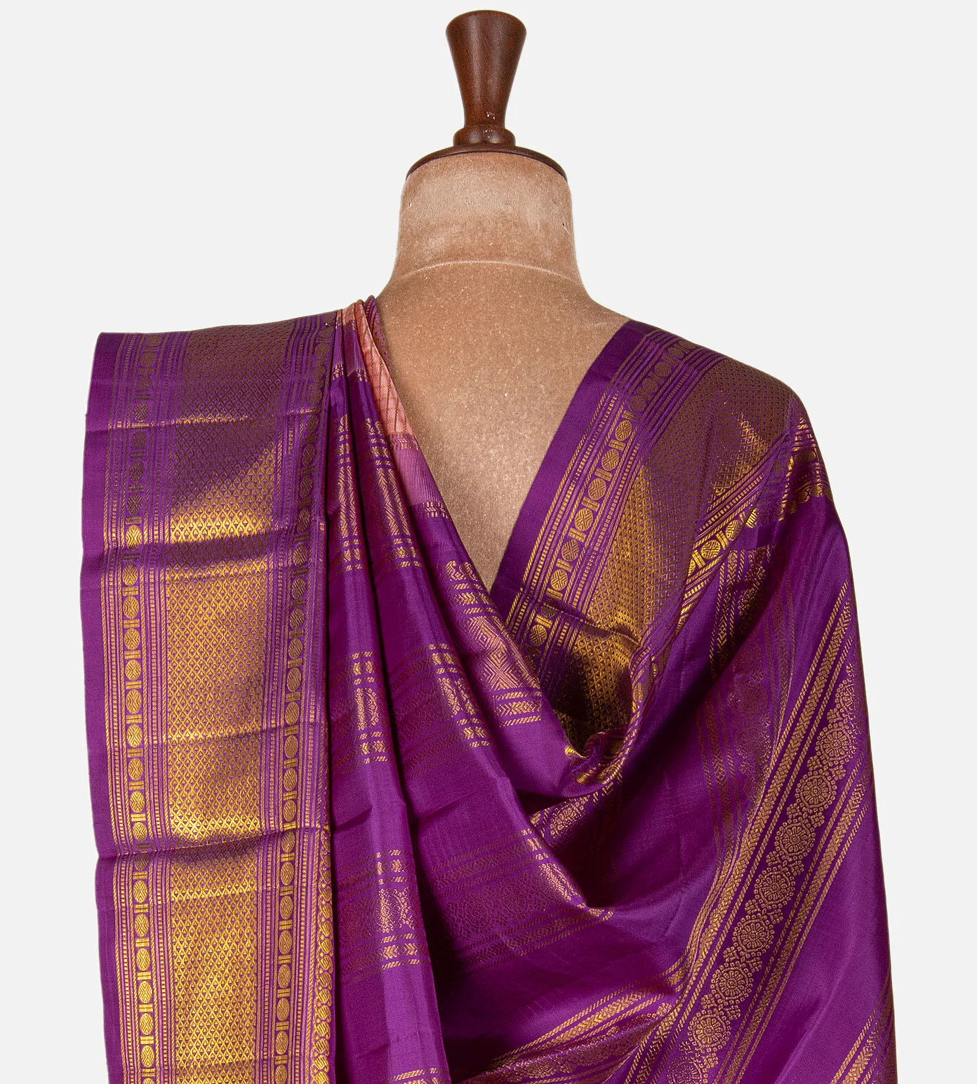 peach-kanchipuram-silk-saree-d11139163-c