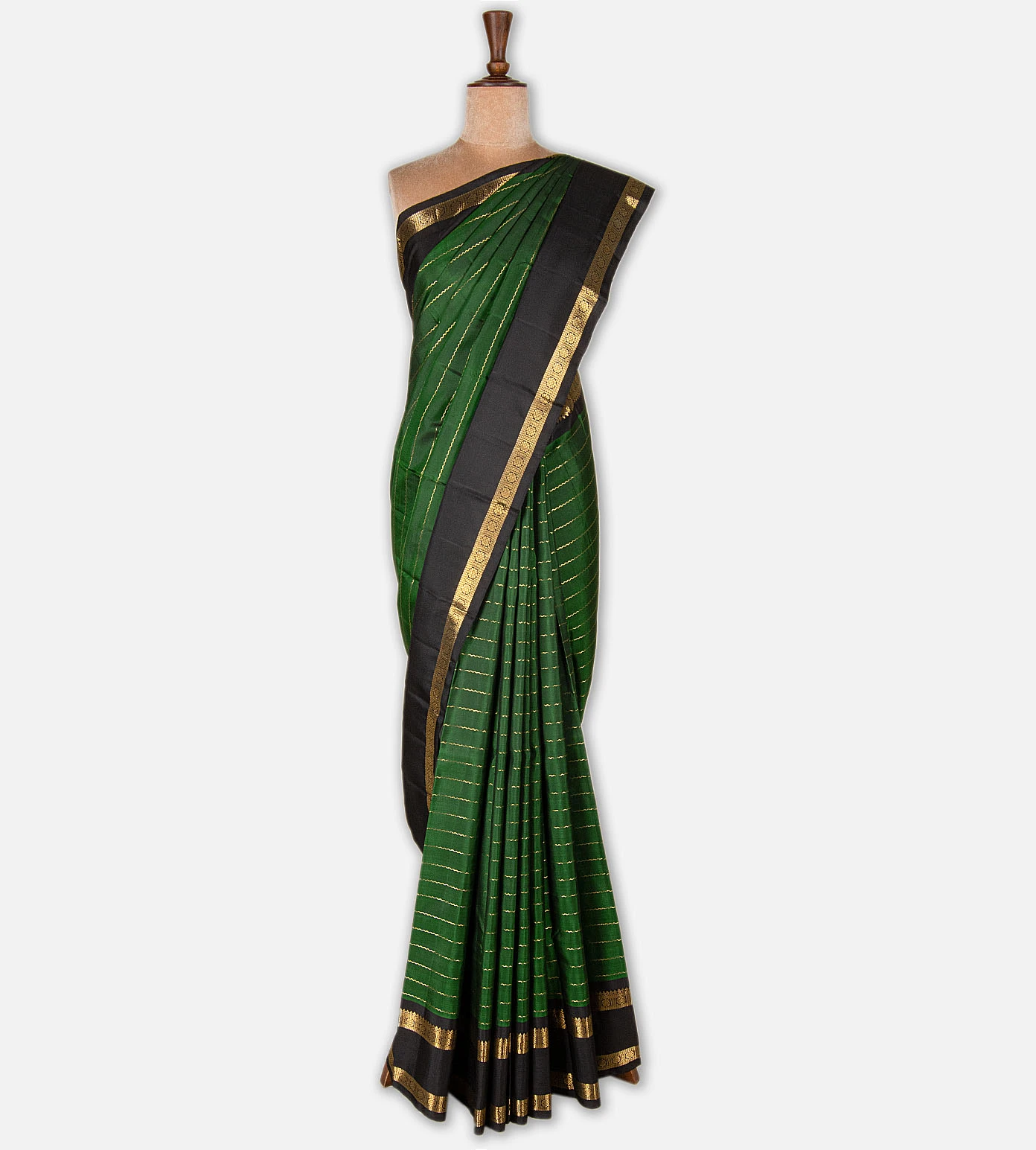 green-kanchipuram-silk-saree-d10130992-b
