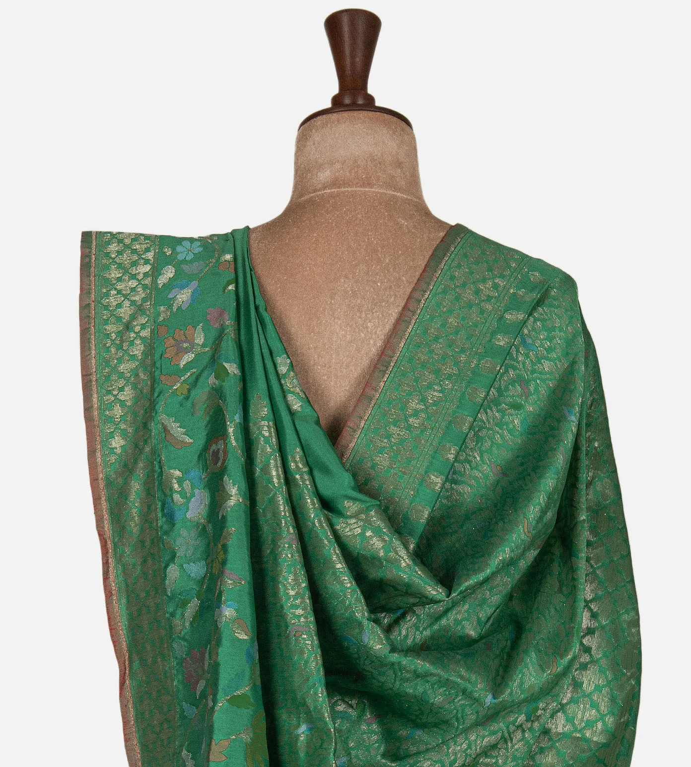 green-banarasi-silk-saree-d08118032-c