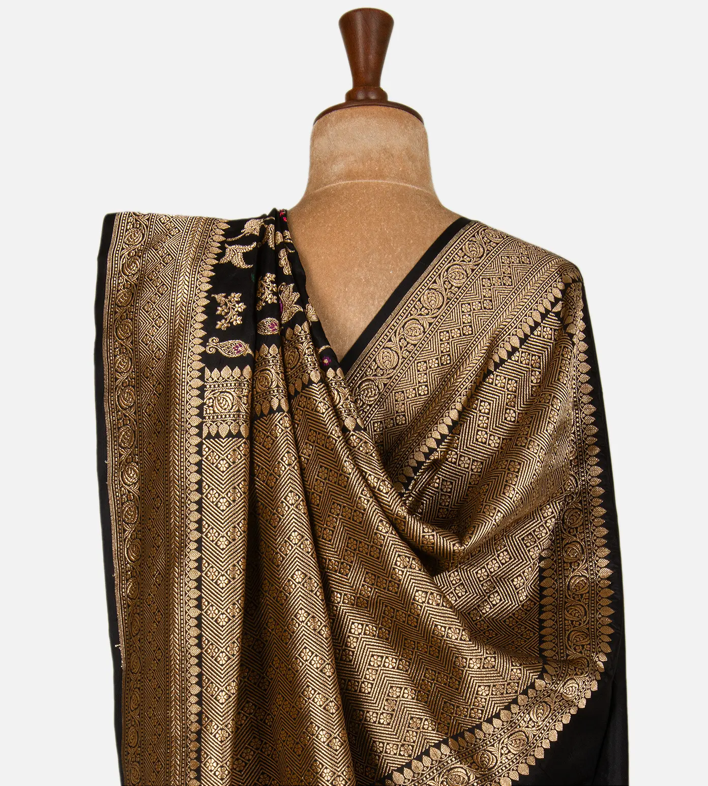 black-banarasi-silk-saree-e02152060-c