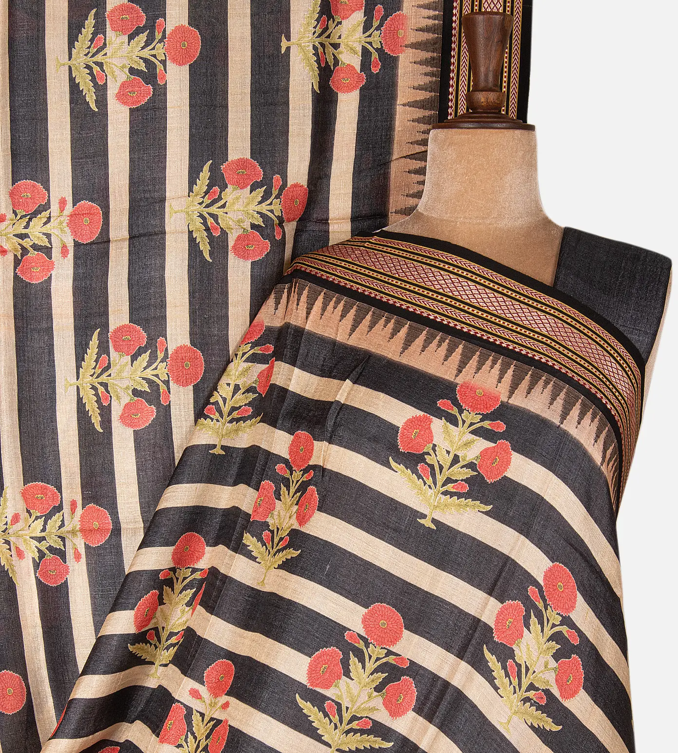 black-and-white-tussar-saree-d11139503-a