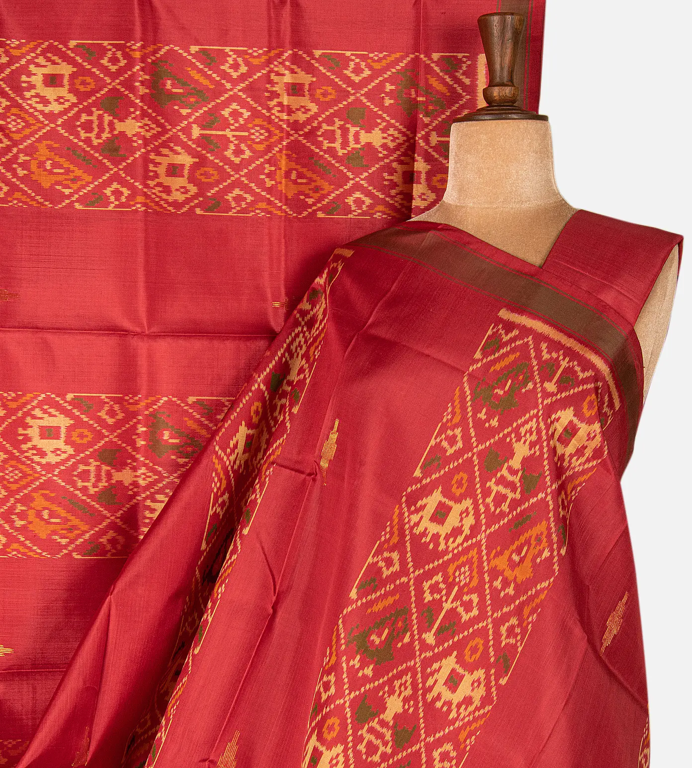 red-patola-silk-saree-e02152102-a