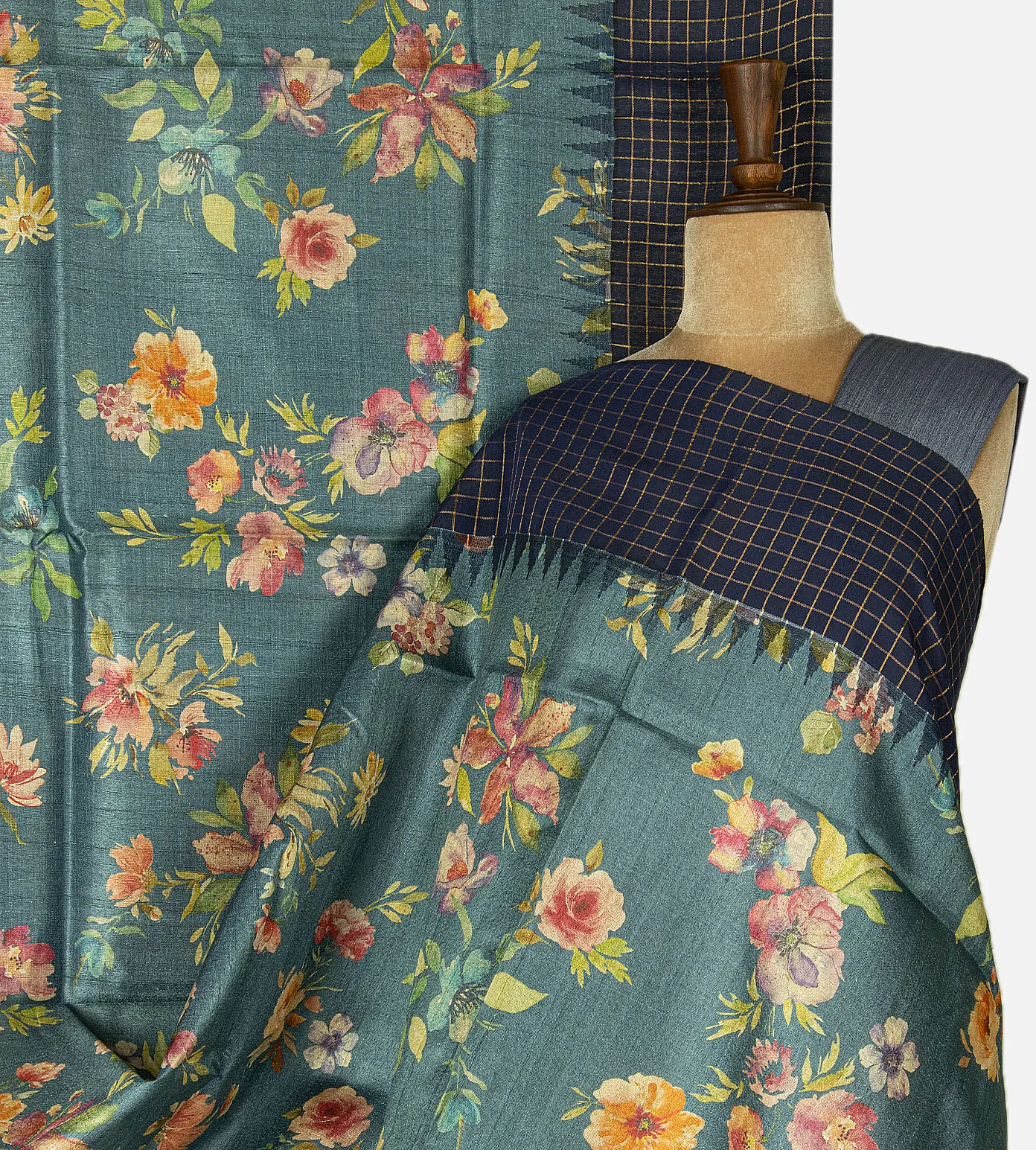 grey-tussar-saree-e01146364-a