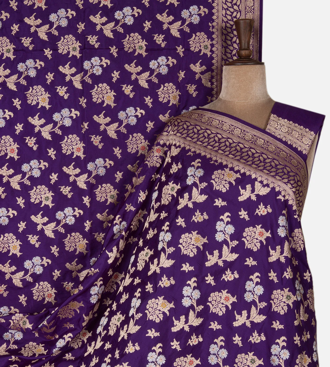 violet-banarasi-silk-saree-e02152062-a