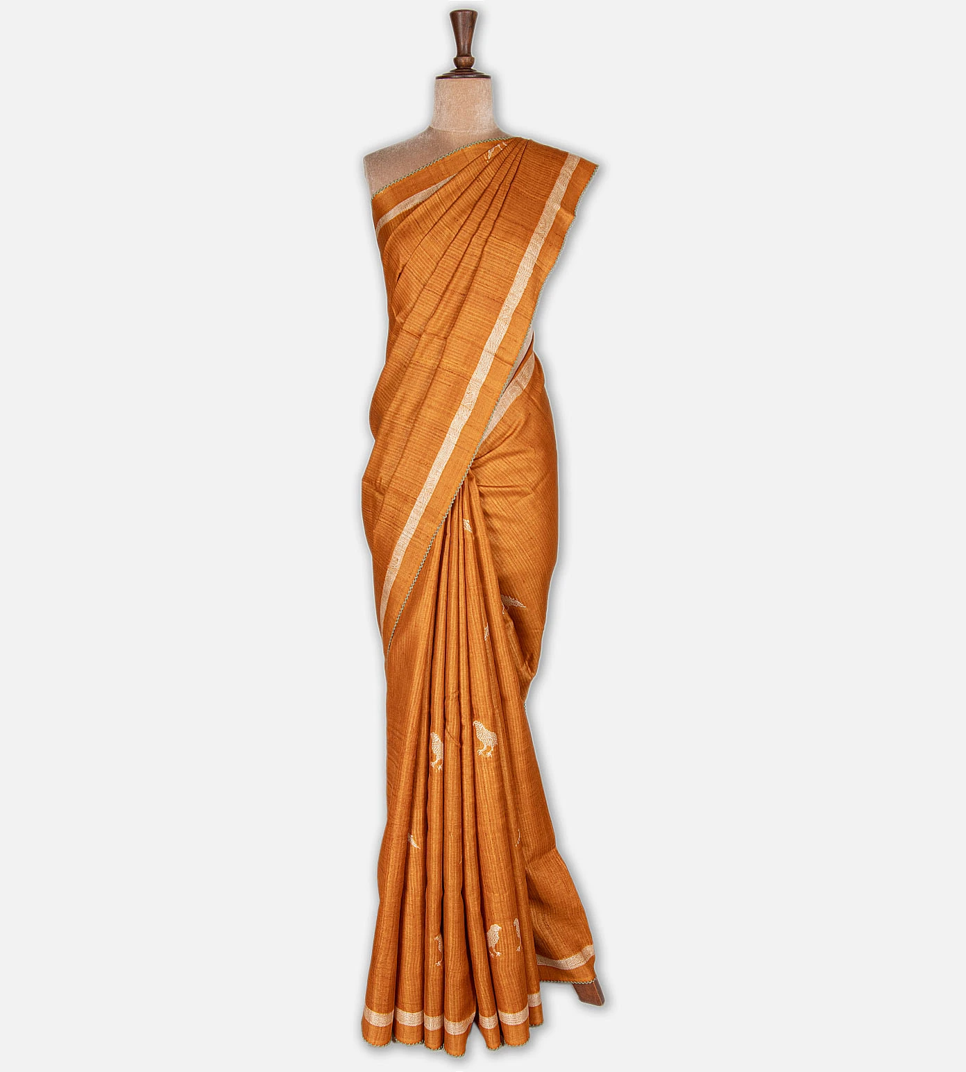 yellow-tussar-saree-e02149179-b
