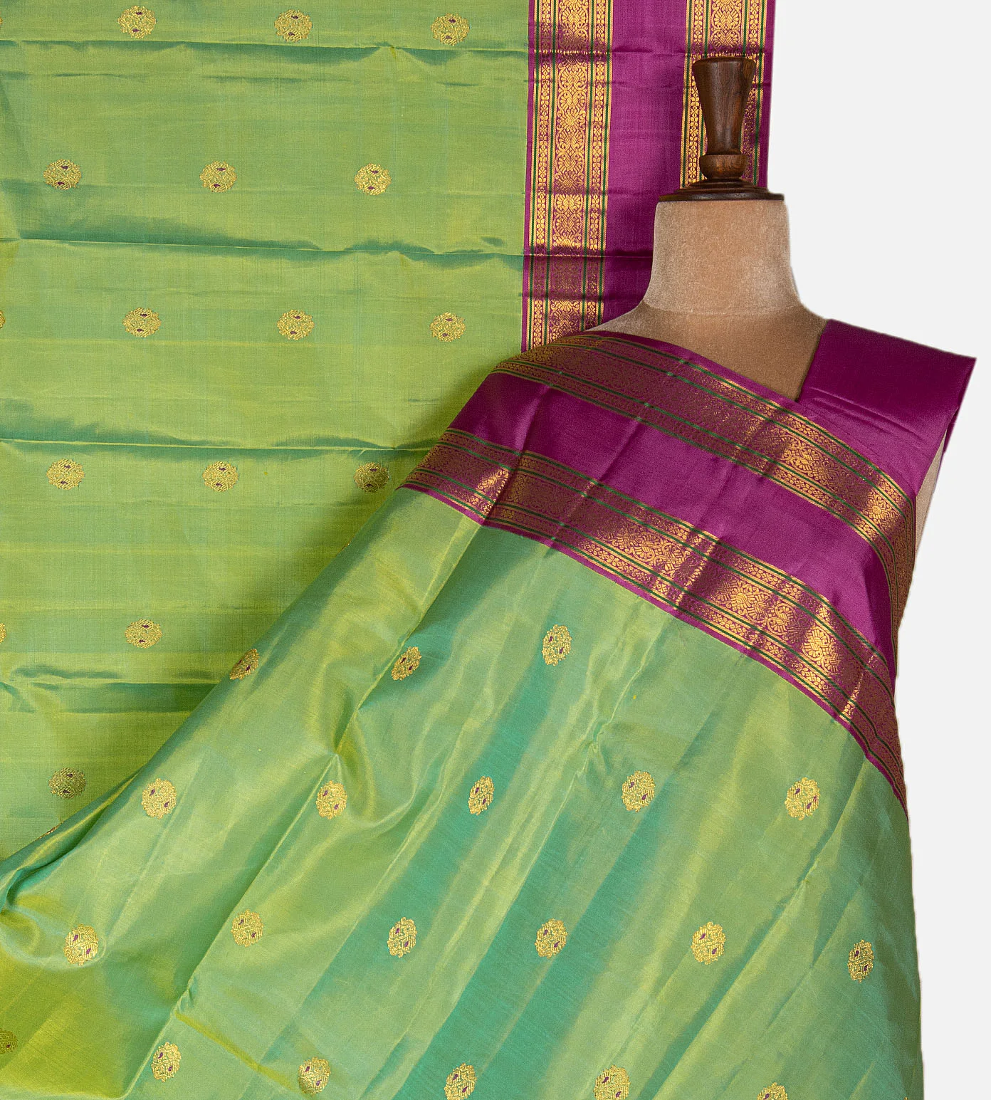 light-green-kanchipuram-silk-saree-d11139257-a