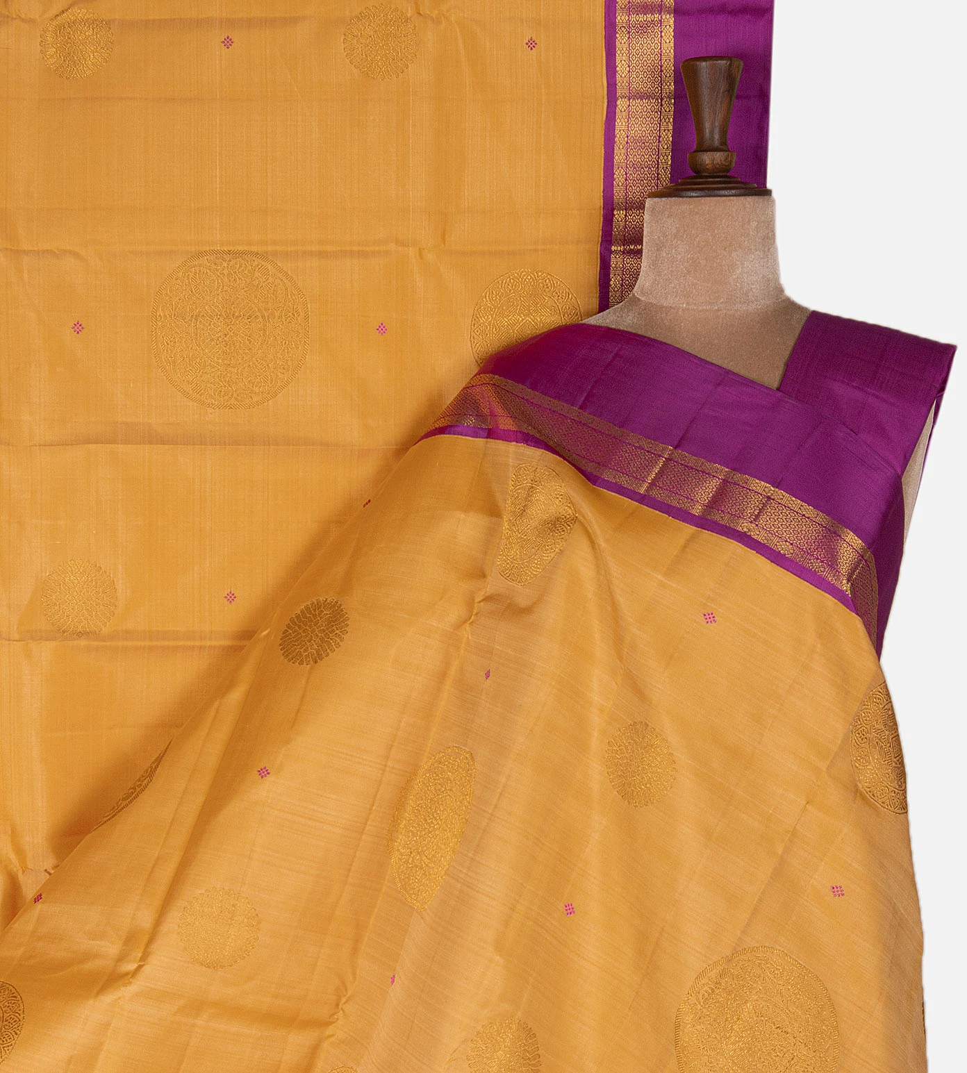 yellow-kanchipuram-silk-saree-d12140439-a
