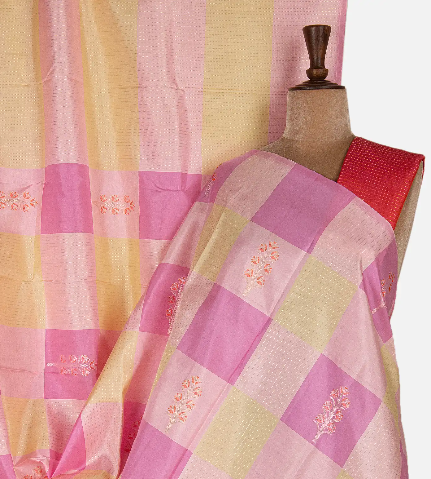 Wrap Yourself in Winter's Warmth with Stunning Sarees-1