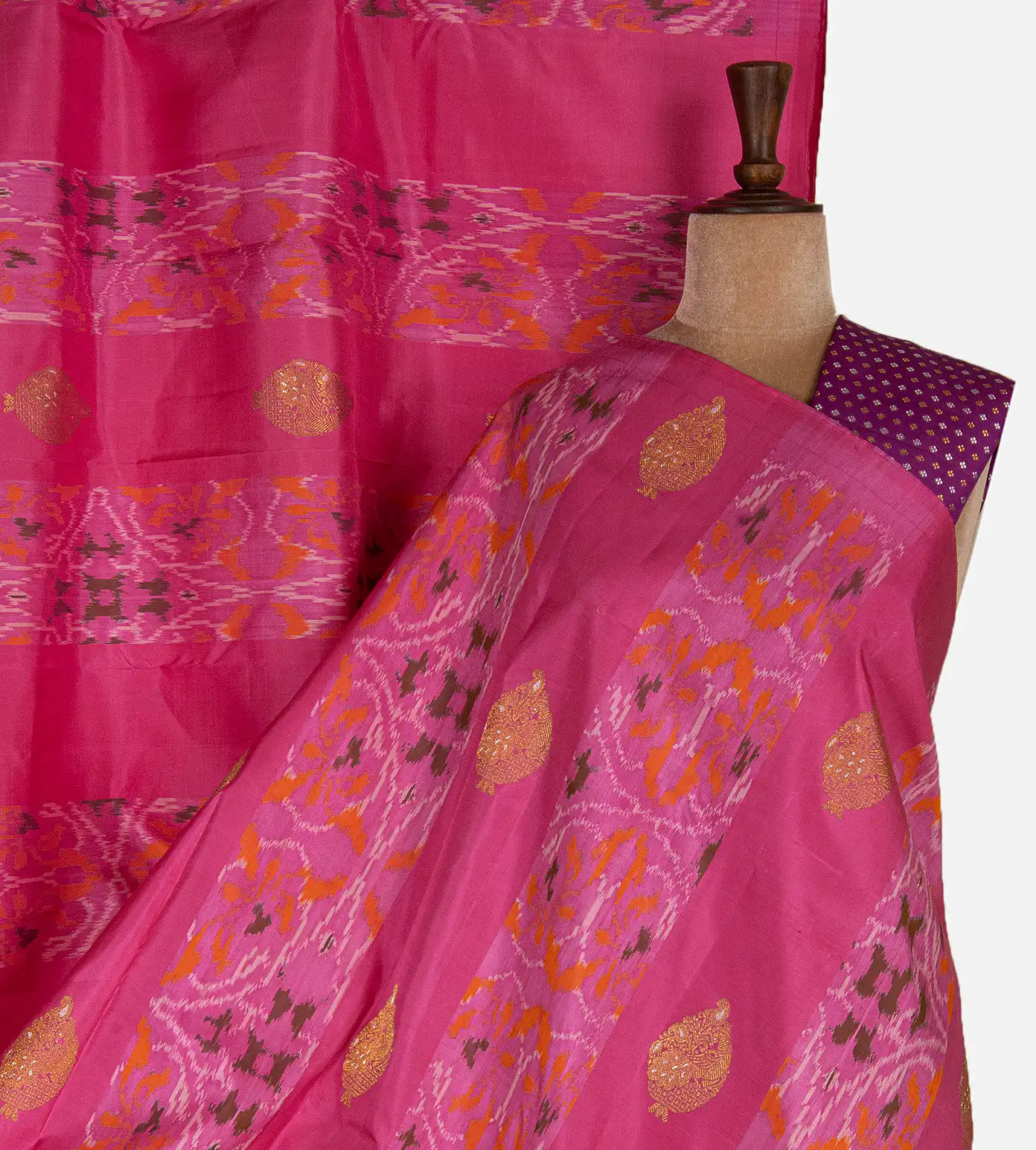 Wrap Yourself in Winter's Warmth with Stunning Sarees-3