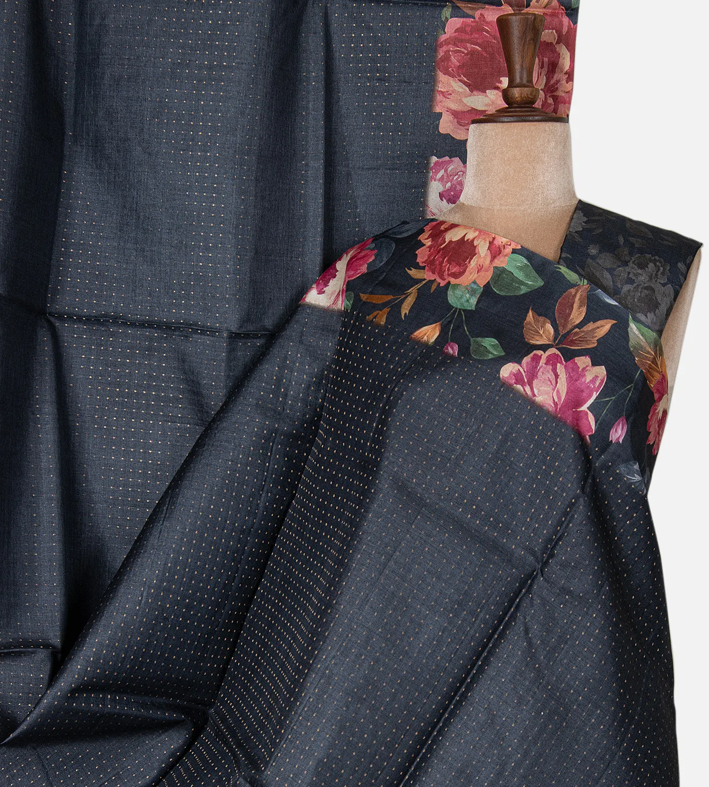 Wrap Yourself in Winter's Warmth with Stunning Sarees-5