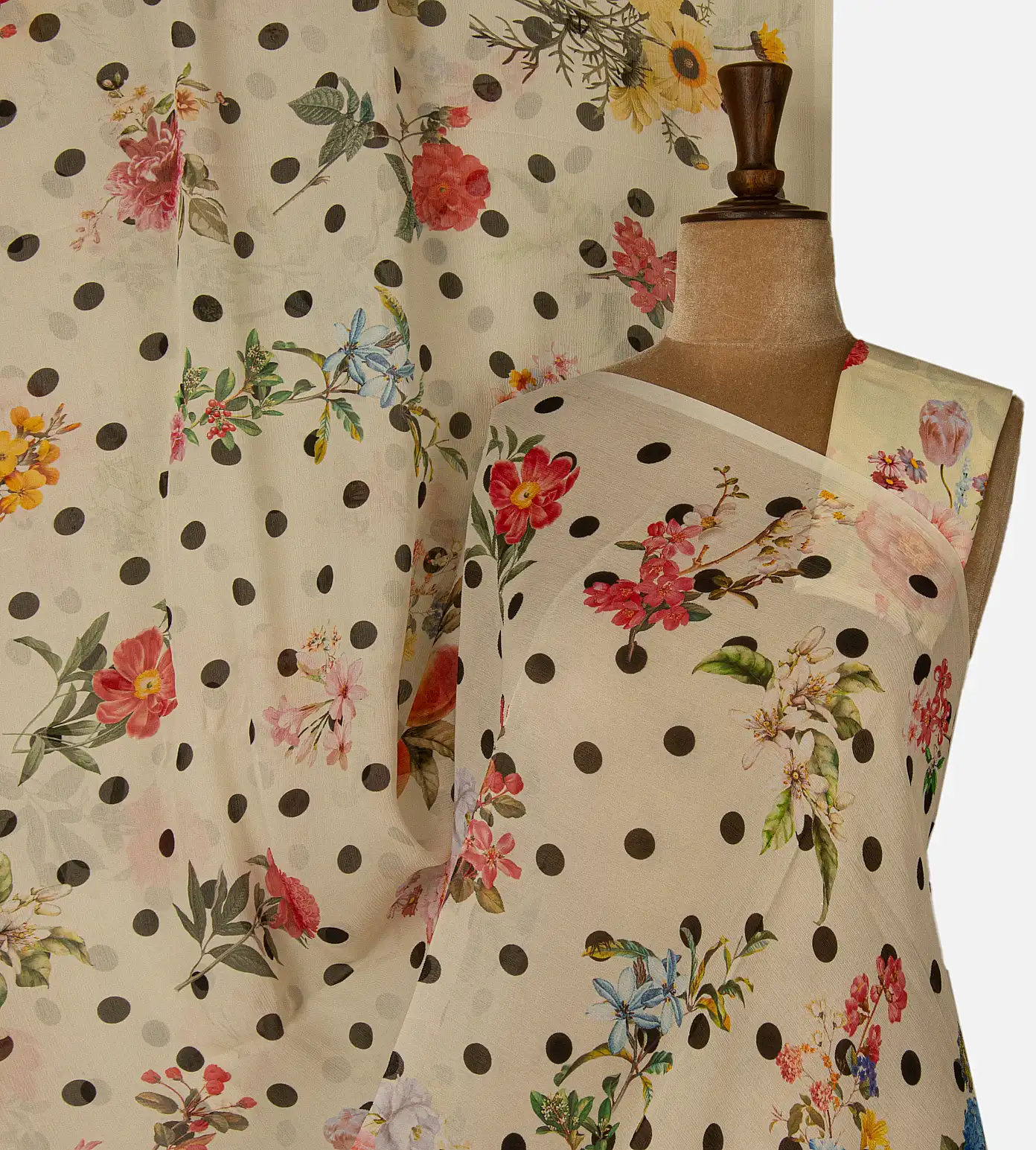 What to Wear? Top 5 Sarees for your Romantic Night Out-3