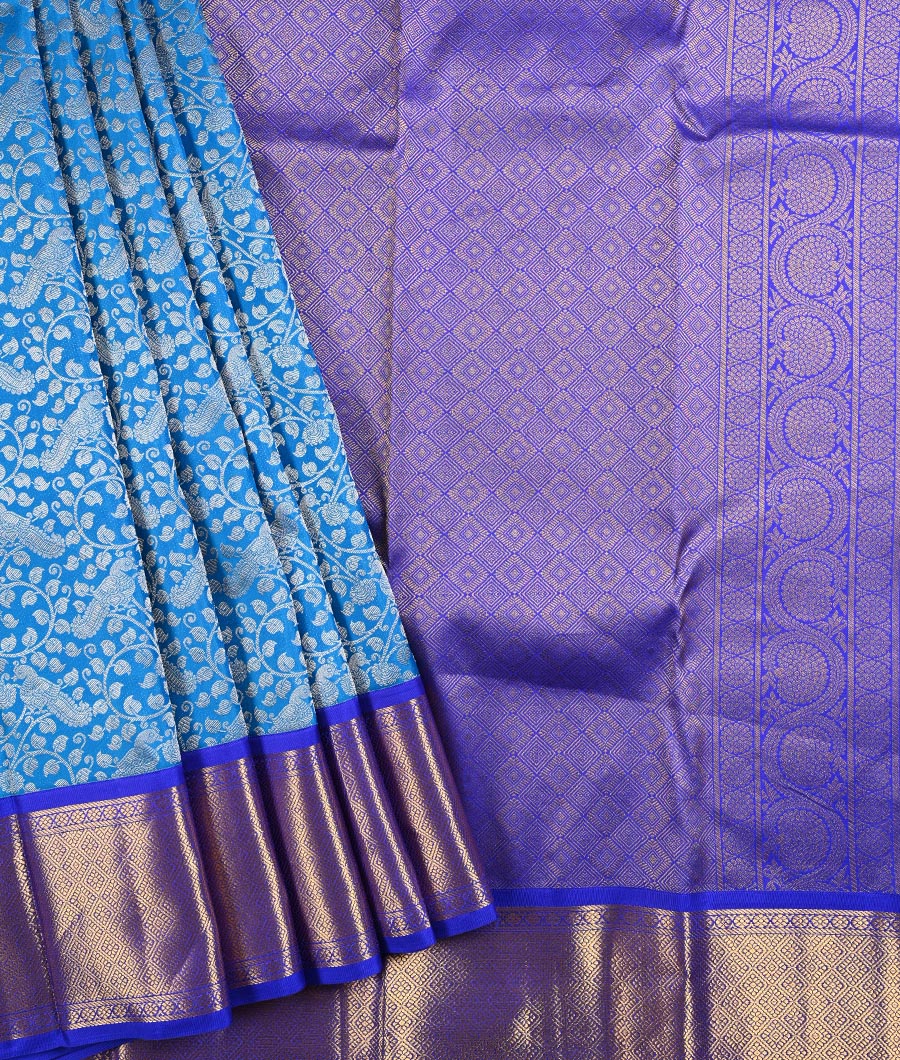 5 Traditional Saree Draping Styles From India – Kanchipuram Lakshaya Silks  - Manufacturer