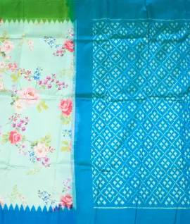 Pure Handloom Silk  With Ikkat Floral Digital Prints Saree5