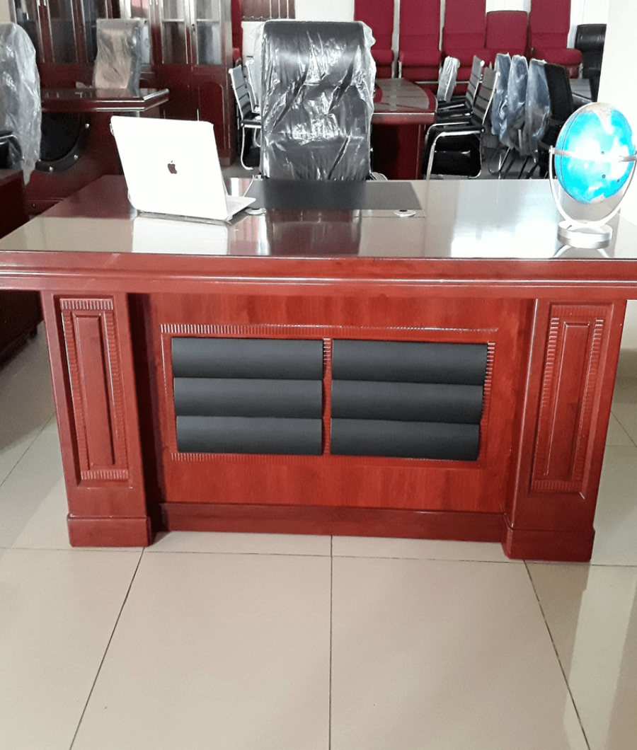 1.8M EXECUTIVE DESK1