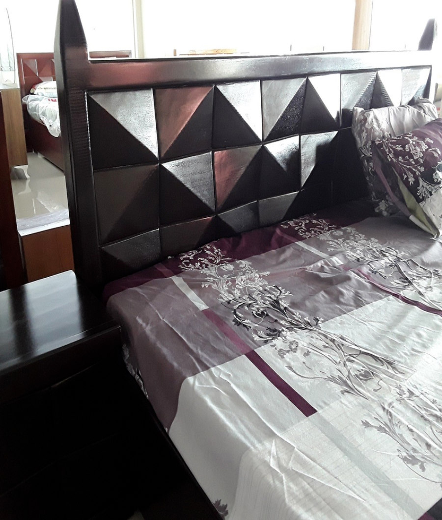DIAMOND HORNED KING BED3