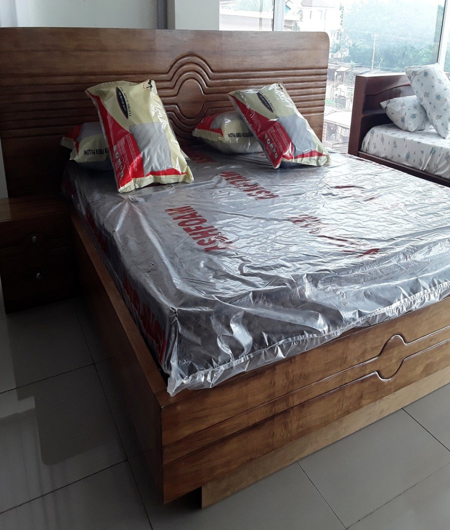 FLAT HEAD KING BED1