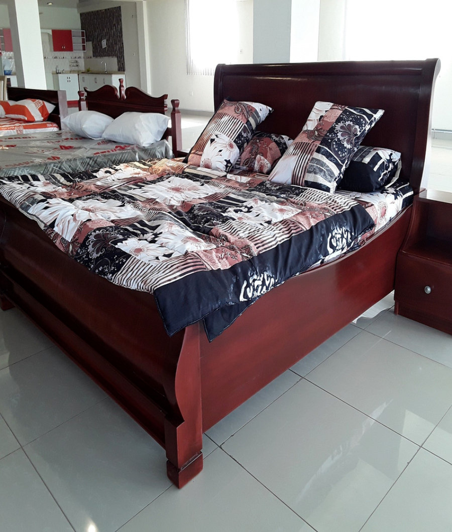 YUTONG QUEEN BED1
