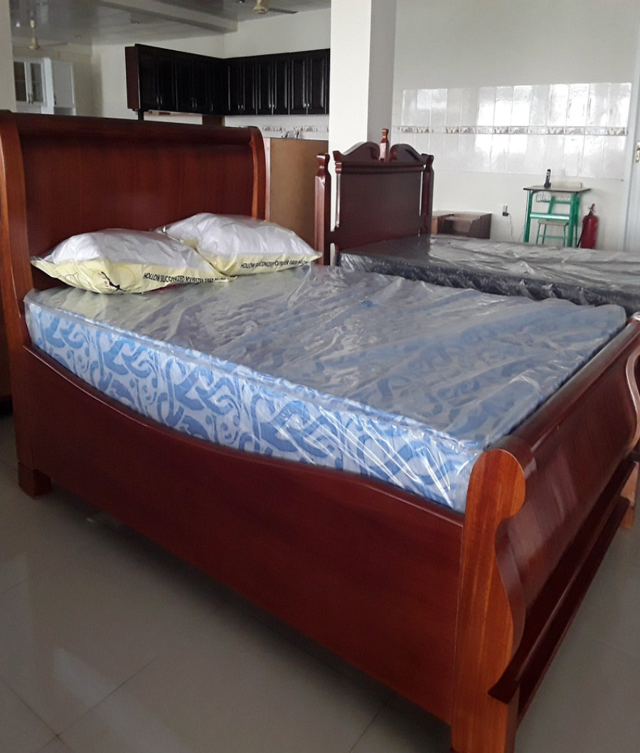 YUTONG QUEEN BED3