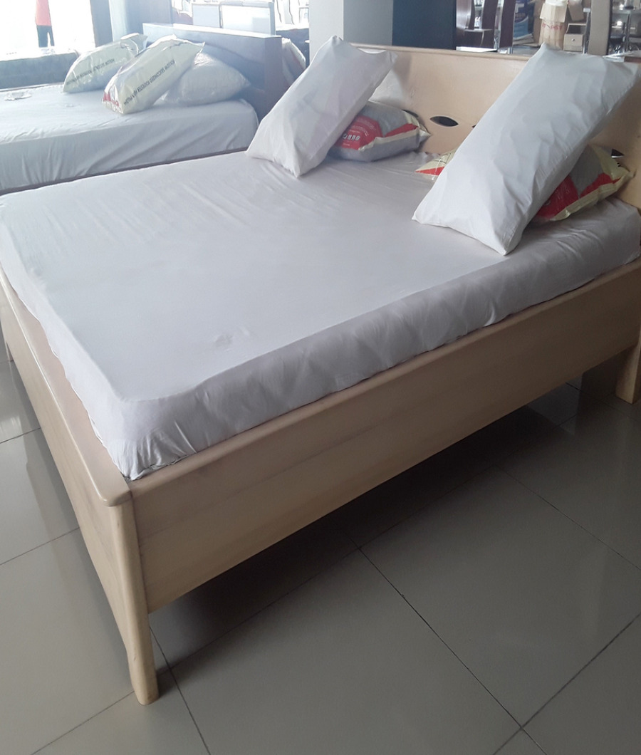 OSIEWUSU BED FRAME – WHITE WOOD1