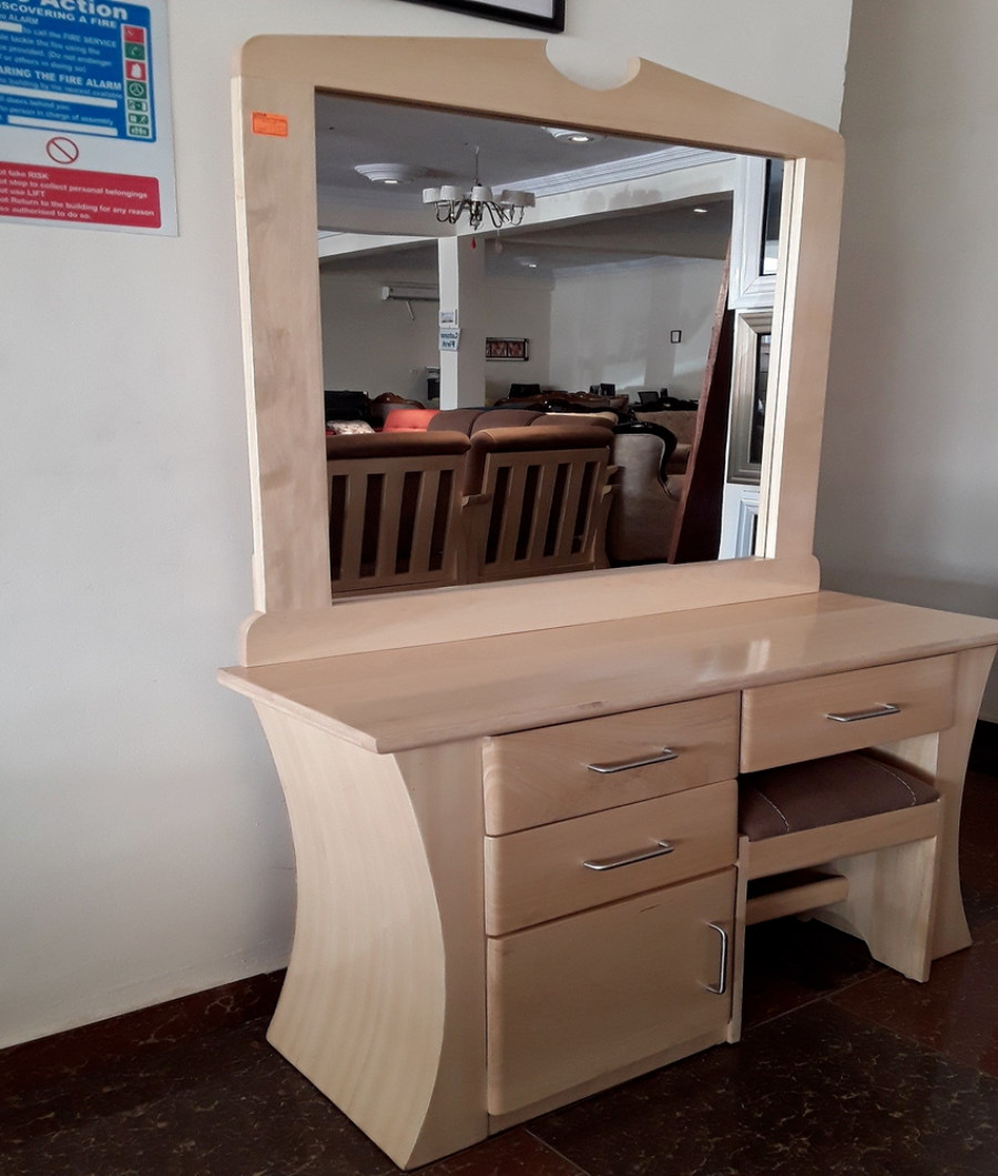ADEPA EXECUTIVE DRESSER1