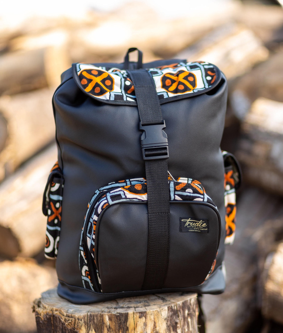 Eyrami Rucksack - Black & Wax Print1