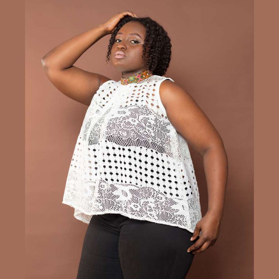 Sleeveless Lace Blouse2