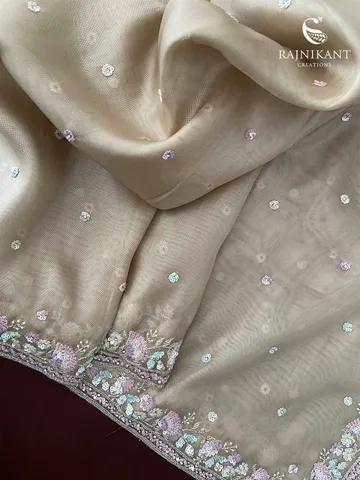 cocktail-charm-in-golden-tissue-rka9652-d