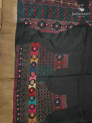 Black Kantha Hand Embroidery Tussar Silk Saree3