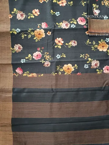 Black floral Printed Tussar Silk Saree3