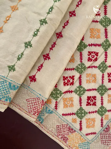 creamy-colorful-kutchwork-x-kantha-tussar-rka10219-d