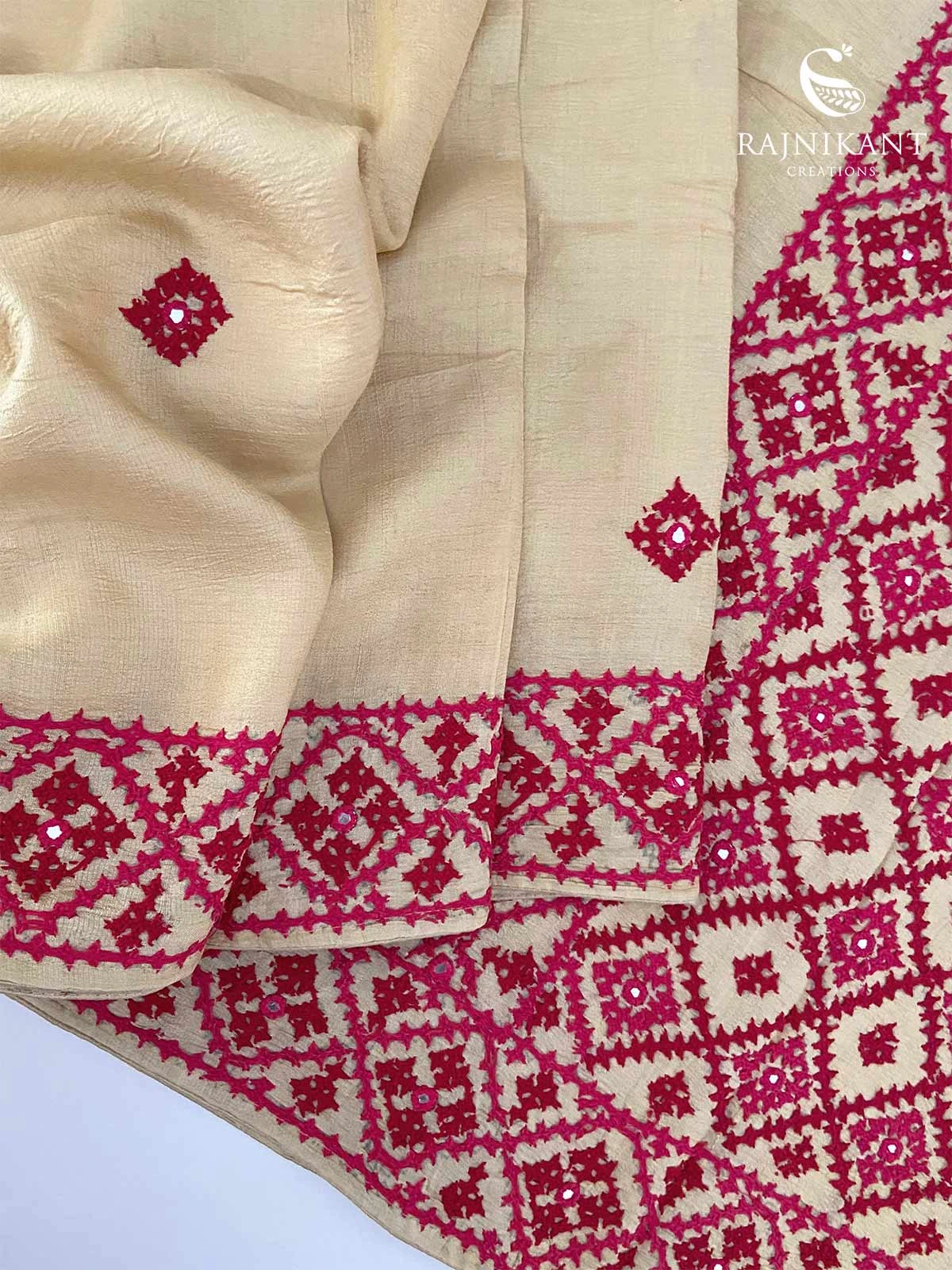 cream-coloured-kutchwork-tussar-silk-saree-rka4386-1-a
