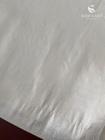 pearl-white-banarasi-jacquard-crepe-saree-with-swans-rka9695-2-e