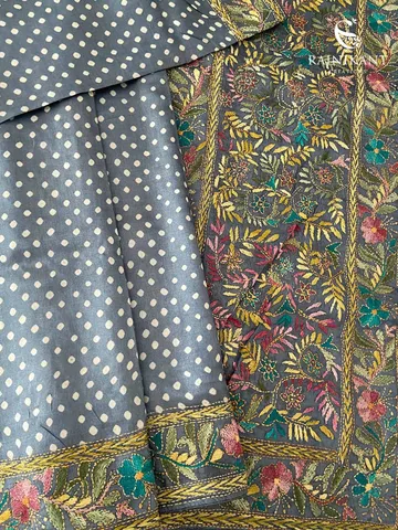 grey-bandhani-tussar-kantha-saree-rka8990-b