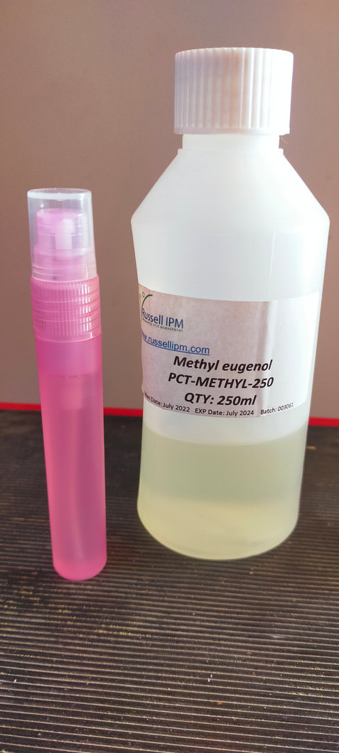 Russell IPM Pheromone Liquid3