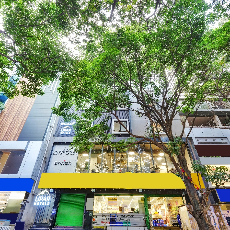 upar-hotels-brookefield-outside