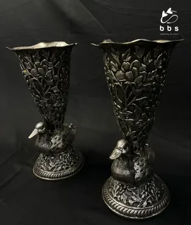 Silver Quacker Vase1