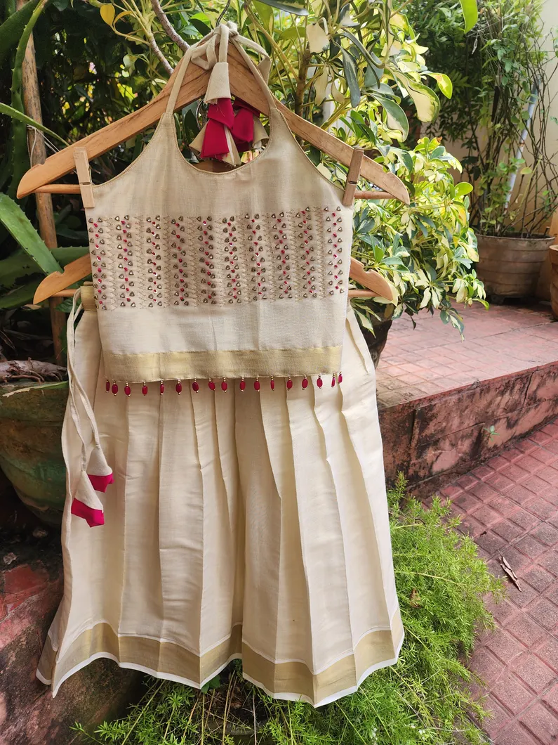 kerala-set-skirt-blouse-with-embroidery-stone-work-gdhkids002-a