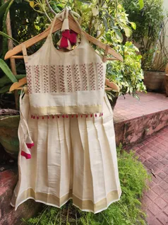 kerala-set-skirt-blouse-with-embroidery-stone-work-gdhkids002-a