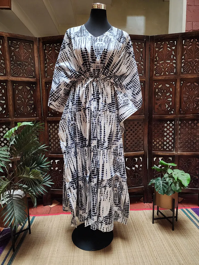 Black & white Shibori bKaftan1