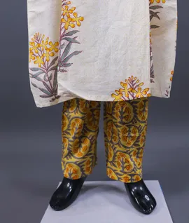 motif-charm-in-cream-yellow-with-floral-contrast-hsk0007-e