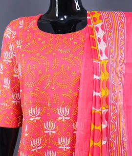 flower-motif-top-with-geometric-accents-hsk0010-c