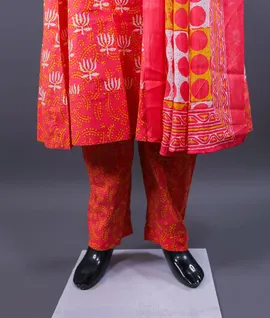 flower-motif-top-with-geometric-accents-hsk0010-e