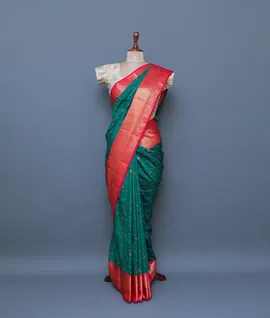 bottle-green-kanjivaram-silk-saree-traditional-korvai-border-00862-b