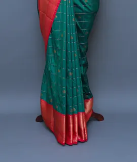 bottle-green-kanjivaram-silk-saree-traditional-korvai-border-00862-d