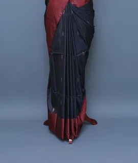 black-soft-silk-saree-butta-geometric-zari-fusion-hny00631-d